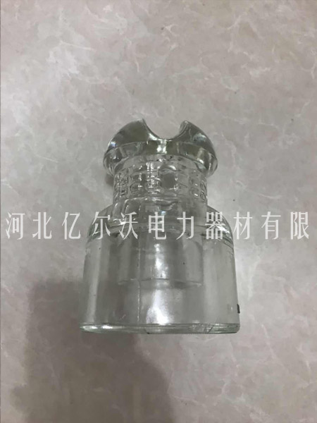 產(chǎn)品名稱(chēng)：玻璃針式絕緣子8
